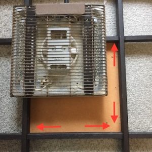 小型の机にも使える暖房器具『デスクヒーター』